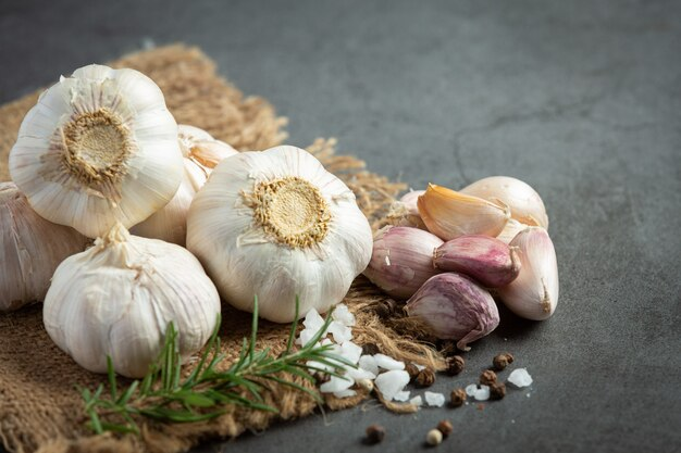 When To Plant Garlic UK